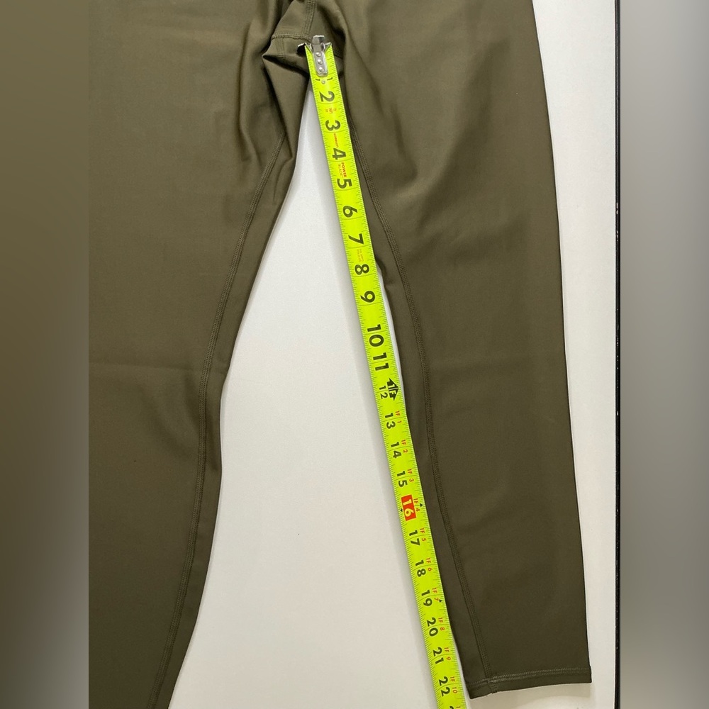 Alo Yoga High Waist 7/8 Airlift Leggings in Dark Olive Size Large - Picture 6 of 10